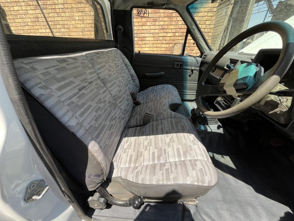 1998 Toyota Hips Hilux - Image 5