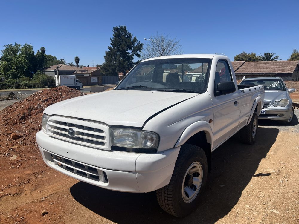 2000 Mazda Drifter 2.5 - Image 2