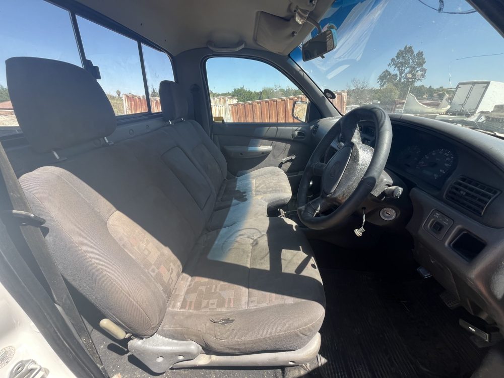 2000 Mazda Drifter 2.5 - Image 5