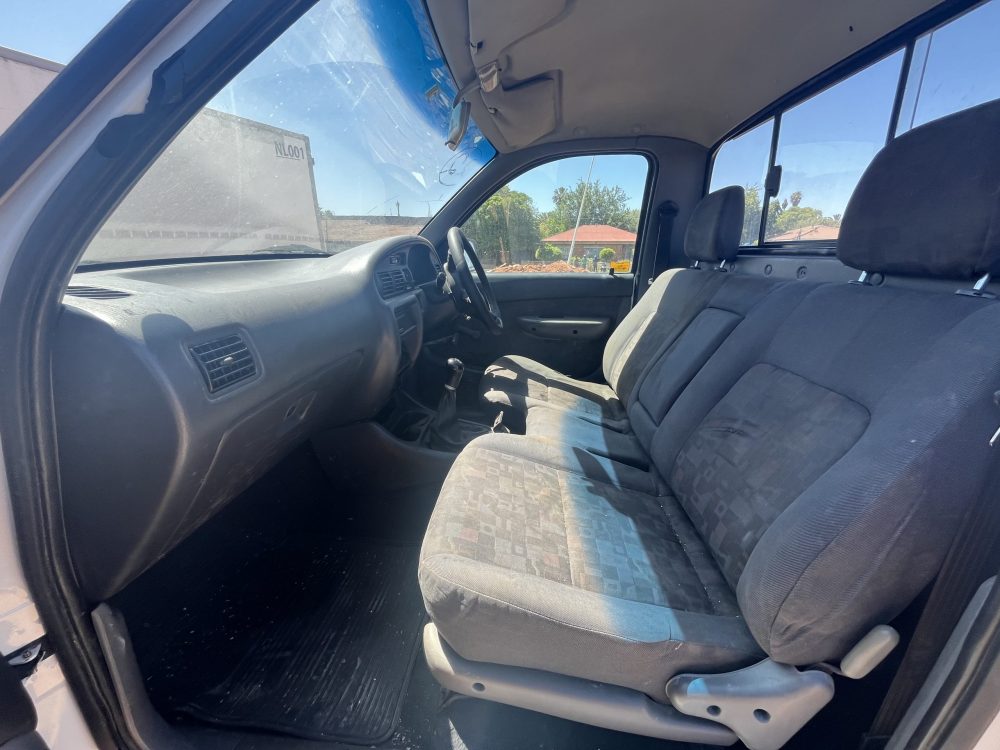 2000 Mazda Drifter 2.5 - Image 6