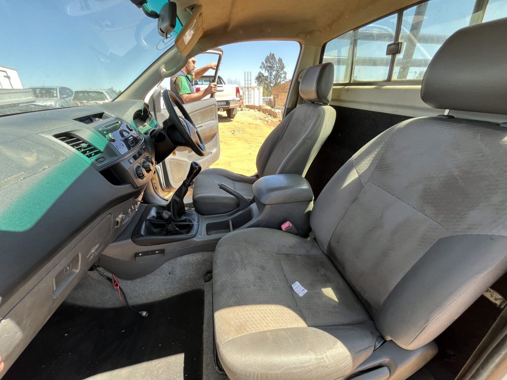 2015 Toyota Hilux 2.5 - Image 6