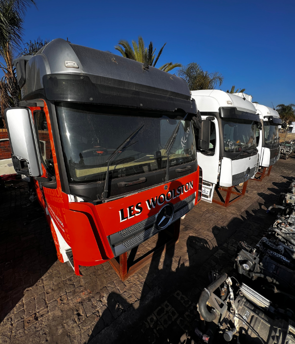 Mercedes-Benz Actros Pure High Roof Cab - Image 5