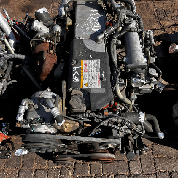 Isuzu 6HK1 Engine