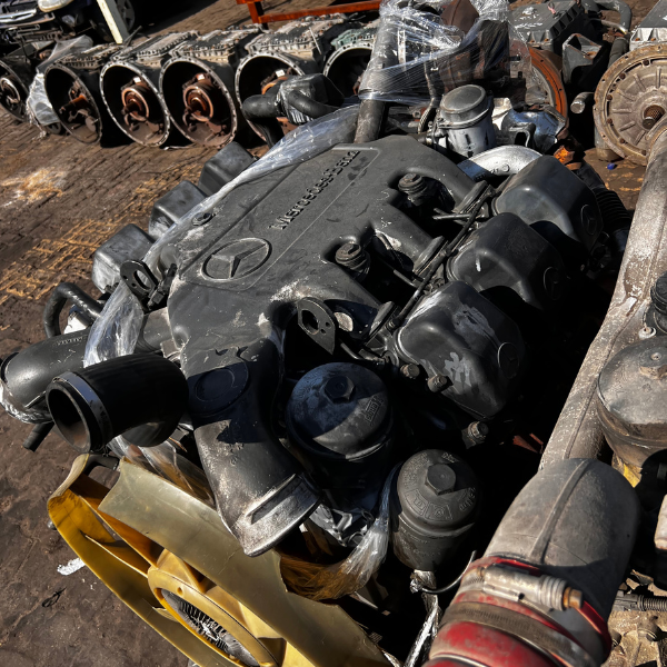 Mercedes-Benz OM501 Engine