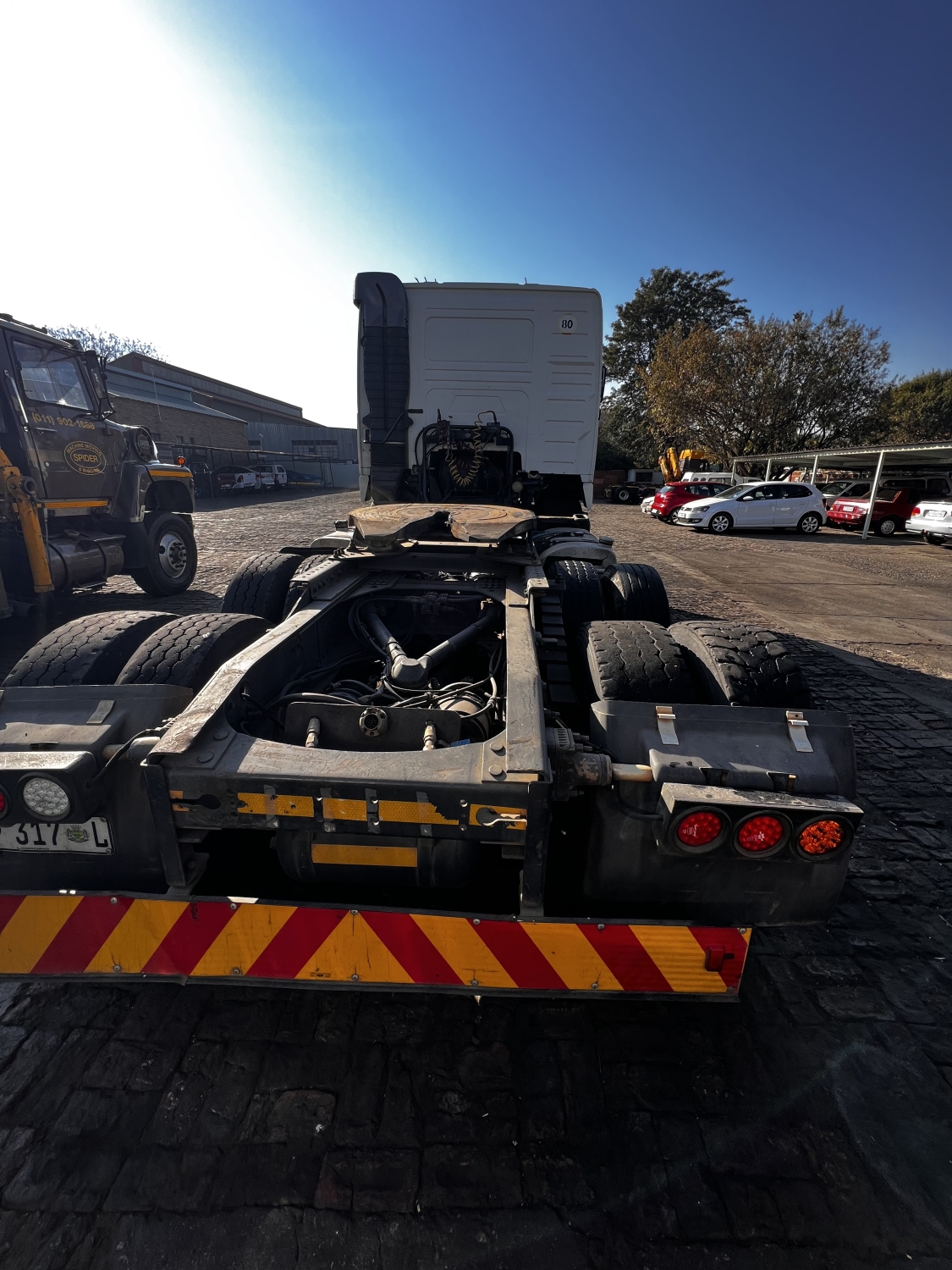 Volvo 440 Hub-Reduction Truck - Image 6
