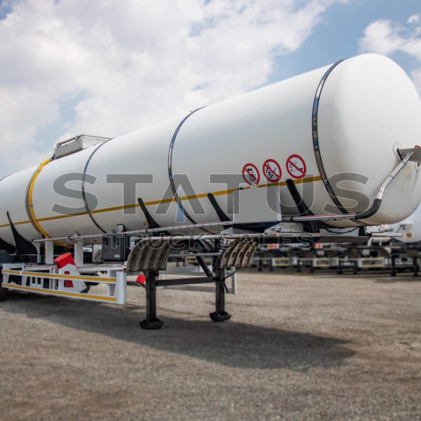 2019 GRW 38 000Lt 304 Stainlessteel Tri-Axle Cladded HFO Tanker Trailer