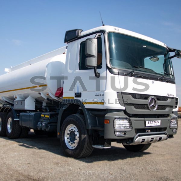2014 Mercedes-Benz 3344 Actros 18 000Lt Fuel Rigid