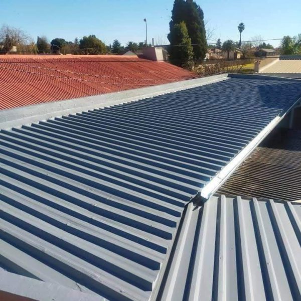COMPLETE ROOF WITH NEW GALVANISED IBR SHEETING - 0.5MM COMPLETE ROOF WITH NEW GALVANISED IBR SHEETING 0 5MM